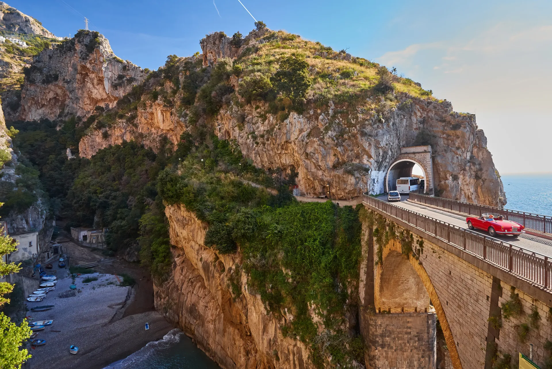 Meta, Piano and Sant'Agnello: Where to Stay on the Sorrento Peninsula and Transfer Logistics